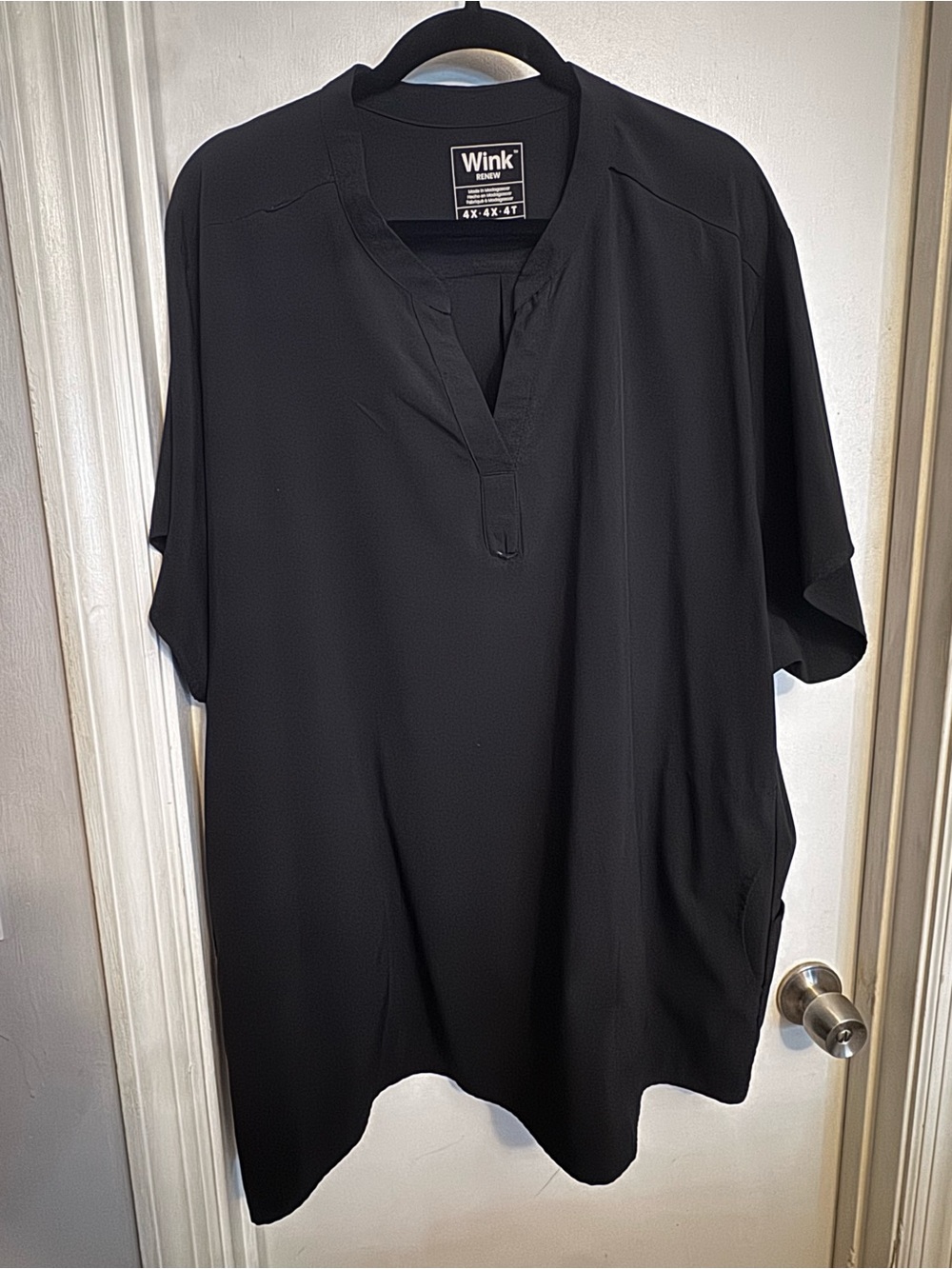 Wink Renew women’s plus scrub top